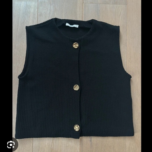 Zara Cropped Button Up Sleeveless Vest - Picture 2 of 8